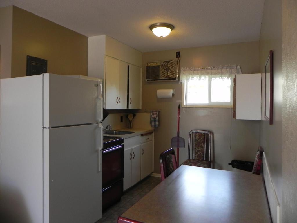 Destiny Beach Resort Osoyoos Room photo