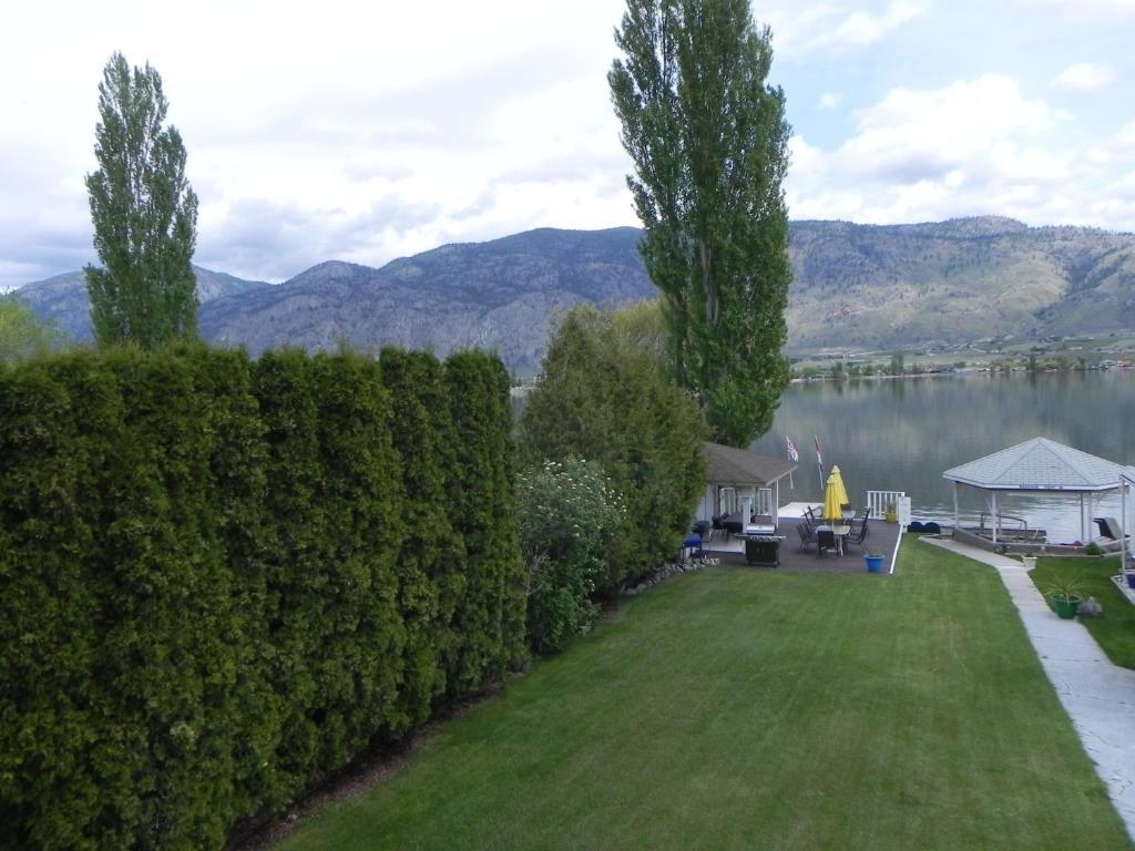 Destiny Beach Resort Osoyoos Room photo