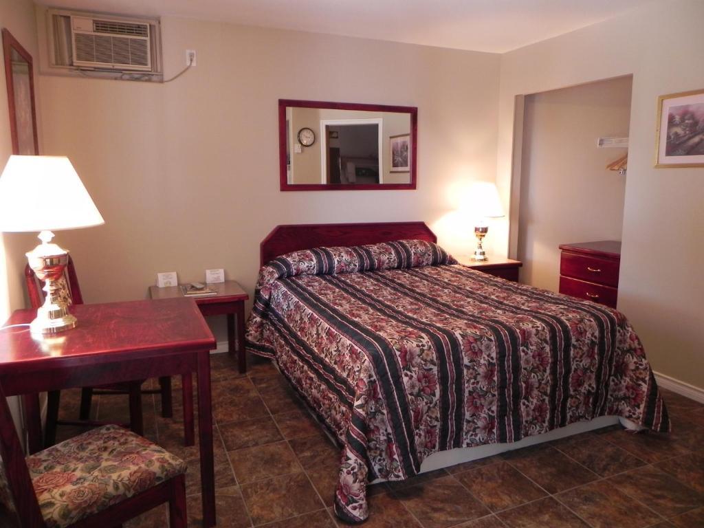Destiny Beach Resort Osoyoos Room photo