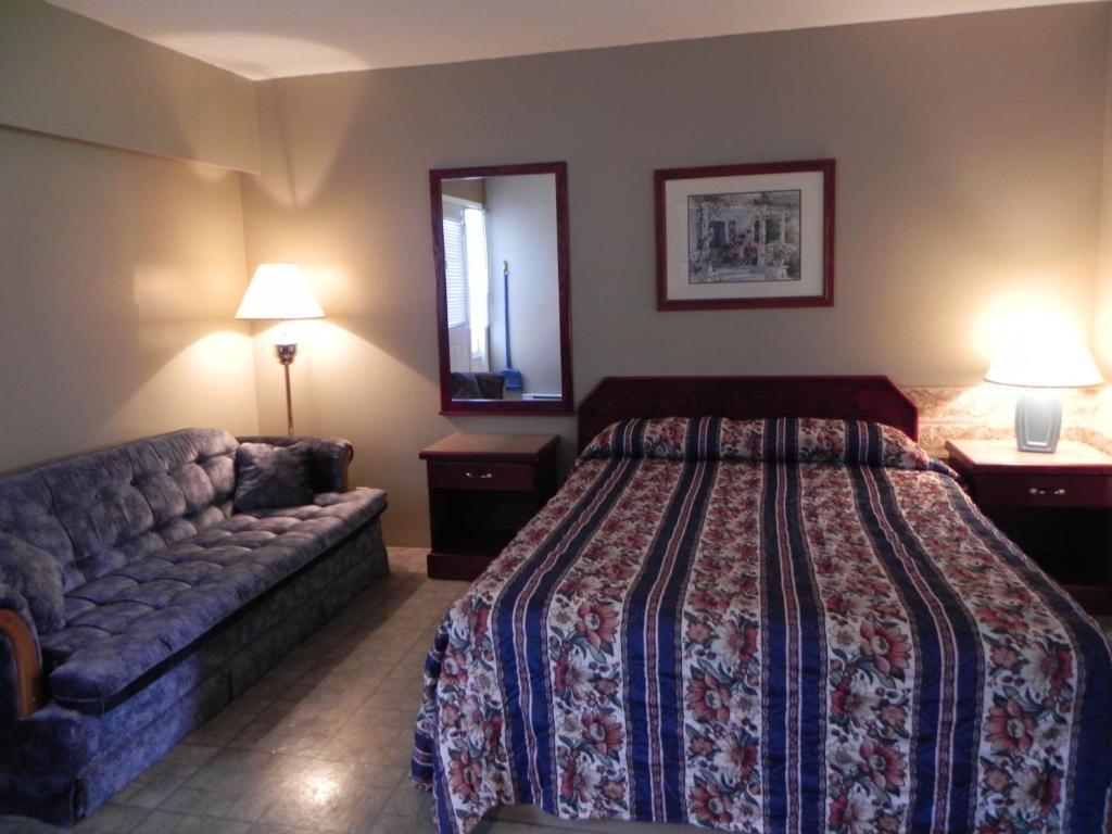 Destiny Beach Resort Osoyoos Room photo