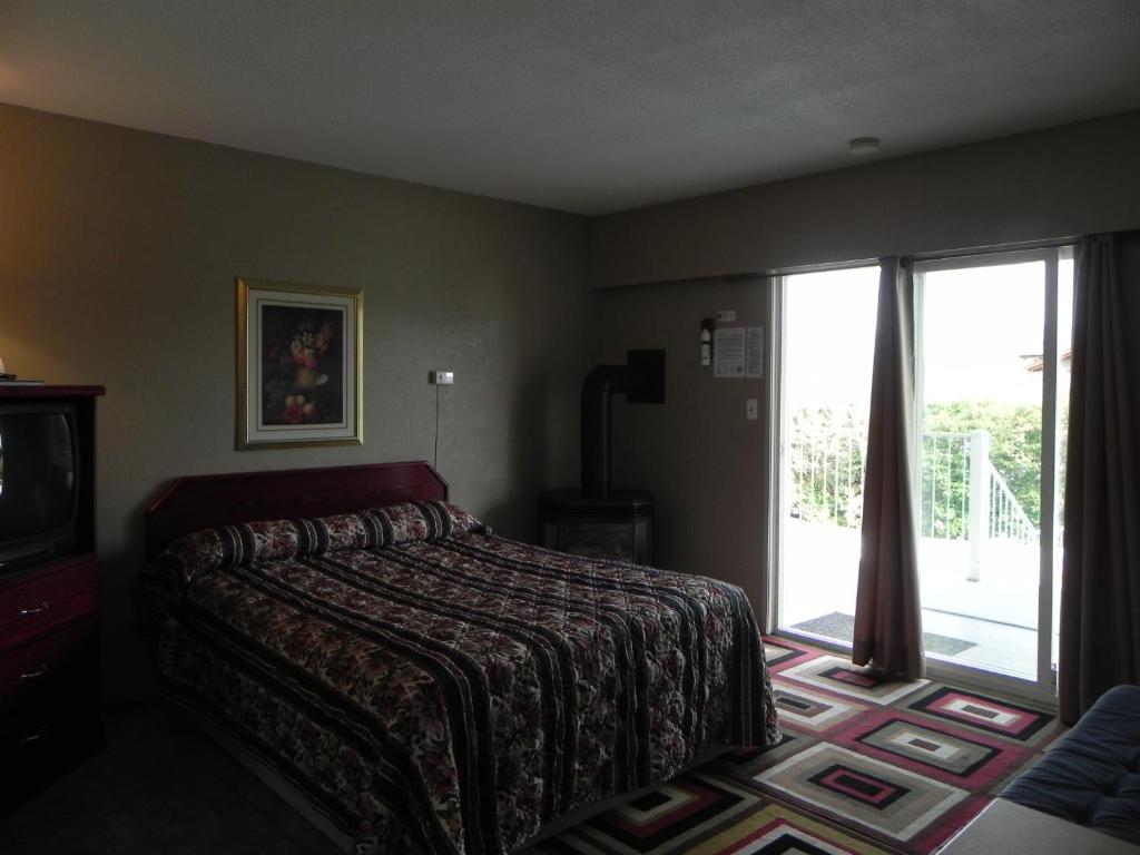 Destiny Beach Resort Osoyoos Room photo